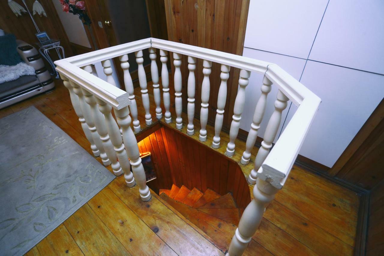 Apartment On Freedom Square Diuma Street ティビリシ エクステリア 写真