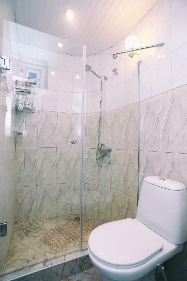 Apartment On Freedom Square Diuma Street ティビリシ エクステリア 写真