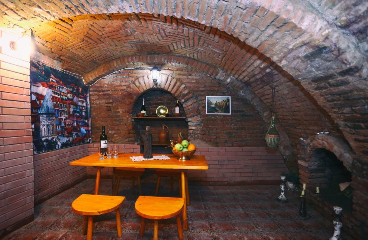 Apartment On Freedom Square Diuma Street ティビリシ エクステリア 写真